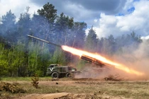 Cường độ xung đột quá cao, cả Nga và Ukraine đều thiếu đạn pháo?