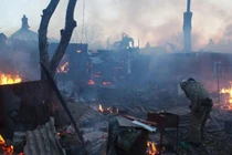 Quân đội Ukraine tiến công mãnh liệt Lugansk bằng pháo hạng nặng