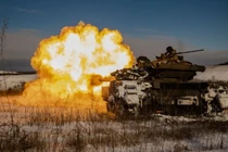 Quân Ukraine phản công vào Avdiivka, bị quân Nga truy kích, đánh bật