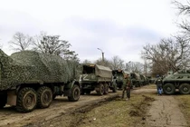 Nga triệt thoái về hữu ngạn sông Dnepr, sẵn sàng đấu pháo với Ukraine