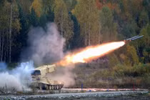 Nga sắp vượt qua “cánh cửa thép” Marinka; pháo nhiệt áp vào trận