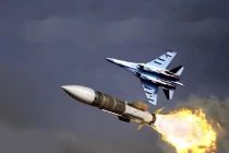 Su-35 sẽ đánh bại hai con át chủ bài của NATO cung cấp cho Ukraine 