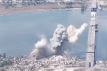 Không quân Nga tăng cường ném bom vào đầu cầu đổ bộ Krynki 