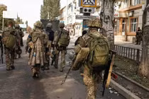 Tướng Syrsky đề nghị rút lui, Tổng thống Zelensky ra lệnh cứng rắn