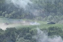 Quân Nga tràn ngập từ nhiều hướng, nỗ lực bao vây Sieverodonetsk