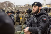 Chiến binh Chechnya chiếm tòa nhà chính quyền ở Mariupol