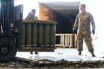 Cuộc chiến Ukraine đã làm bộc lộ điểm yếu nào của phương Tây?