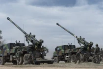 Quân đội Pháp cạn kiệt pháo tự hành Caesar