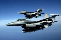 Ukraine có thể nhận chiến đấu cơ cũ F-16 của Mỹ vào năm 2022