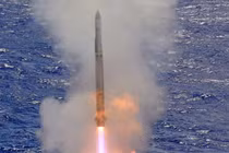 Tàu khu trục lớp Burke của Mỹ mang số tên lửa trị giá bao nhiêu? 