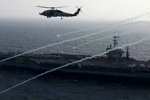 Máy bay trinh sát Iran “trêu ngươi” trực thăng Mỹ