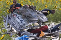 Vụ thảm kịch MH17: Tìm thấy mảnh vỡ nghi của tên lửa Buk