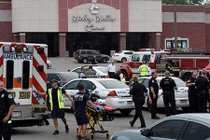 Kẻ xả súng ở rạp chiếu phim Mỹ bị bắn chết