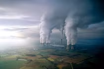 Chủm ảnh con người tiêu diệt môi trường đang sống