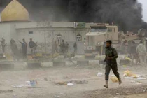 Iraq tạm dừng chiến dịch đuổi IS khỏi Tikrit