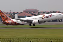 Bị dọa đánh bom, máy bay Indonesia hạ cánh khẩn cấp