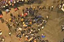 Nhân chứng thảm kịch giẫm đạp phủ nhận thấy người ném tiền