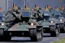 Nội các Nhật Bản thông qua ngân sách quốc phòng kỷ lục