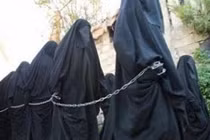 Những thủ đoạn ghê rợn của IS với trẻ vị thành niên