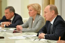 Tổng thống Putin hé lộ người kế nhiệm năm 2018