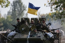 Cấp bách, QĐ Ukraine chiêu mộ cả người nghiện rượu, ma túy?