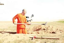 IS bắt tù nhân tự đào mồ trước khi hành quyết họ