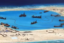 Trung Quốc sắp hoàn tất đắp đảo phi pháp ở Biển Đông