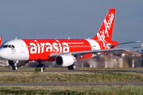 Cơ trưởng QZ8501 cố gắng hạ cánh khẩn cấp xuống nước