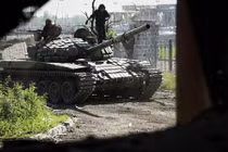 Tận thấy quân ly khai cố thủ ở sân bay Donetsk