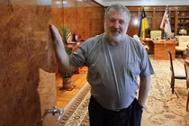 Tài phiệt Kolomoisky ra đi, hệ thống phòng thủ Ukraine nguy khốn