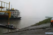 Kinh hoàng vụ tàu chở 458 khách chìm ở sông Dương Tử