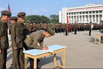 Căng thẳng liên Triều, thanh niên hăng hái nhập ngũ