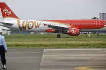 Máy bay Air Asia chết máy, phát tiếng nổ giữa trời