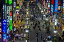 Đêm nhộn nhịp ở phố đèn đỏ nổi tiếng nhất Nhật Bản 