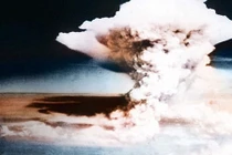 Khoảnh khắc ám ảnh Mỹ thả bom nguyên tử ở Nhật Bản