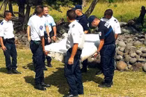 Malaysia: “Gần như chắc chắn” là mảnh vỡ của Boeing 777