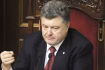 Tổng thống Ukraine trình Quốc hội dự thảo thiết quân luật