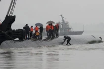 Chìm tàu sông Dương Tử: 65 người chết, hơn 370 mất tích