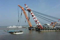 Tàu chìm sông Dương Tử: Vớt được 97 thi thể 