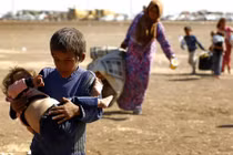 Cảnh ngộ thương tâm của các bé sơ sinh di cư