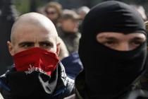 Nhóm Right Sector bất tuân lệnh Bộ Quốc phòng Ukraine