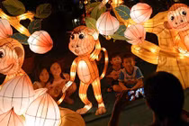 Không khí Trung thu rộn ràng khắp châu Á