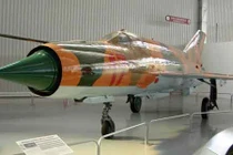 Ukraine lấy bộ phận tiêm kích MiG-21 từ Nga làm gì?