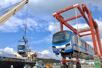 Cận cảnh toa tàu metro số 1 đã đến TP.HCM