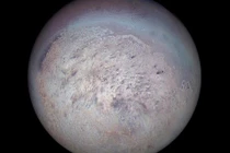 Phát hiện mặt trăng màu tím có thể đầy sinh vật ngoài trái đất