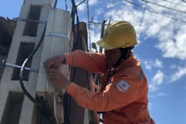 Phúc tra toàn bộ hoá đơn điện tăng 30%: Nên để đơn vị trung gian kiểm định