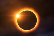 Nhật thực “vòng lửa” hiếm xảy ra trùng vào ngày dài nhất trong năm