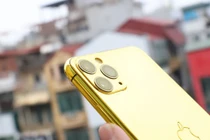 Tận thấy iPhone Pro Max mạ vàng 24K tại Việt Nam