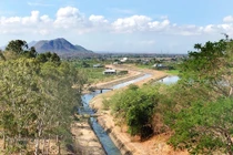 Dự báo thời tiết: Bắc Bộ mưa rào và dông, Trung Bộ nắng nóng