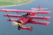 Vẻ đẹp “khó cưỡng” của máy bay tiêm kích 3 tầng cánh